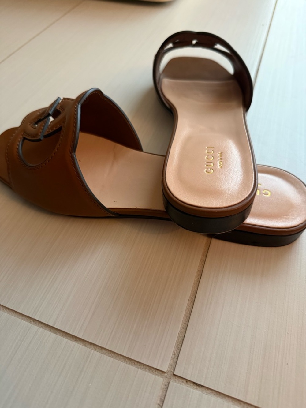Gucci Tan Leather GG Cutout Slide Mules - Picture 2 of 4